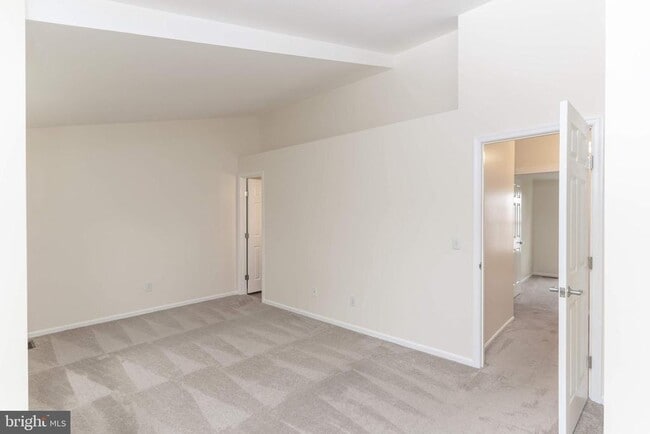 Building Photo - 310 Sedgwick Ct