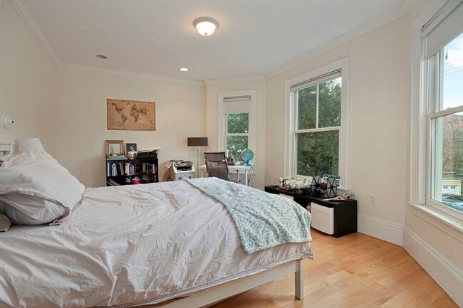 Building Photo - 53 Upland Rd