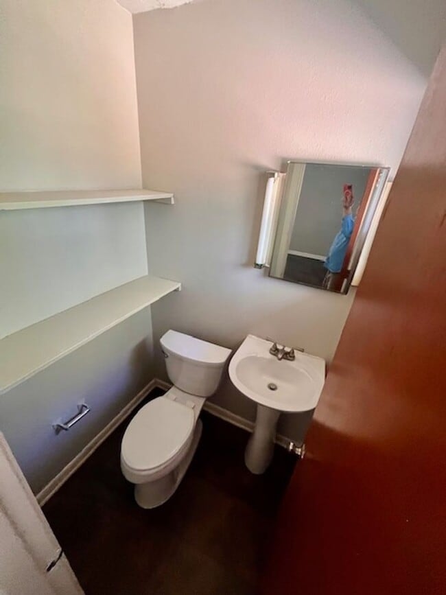 Building Photo - Gulfport 3 Bedroom