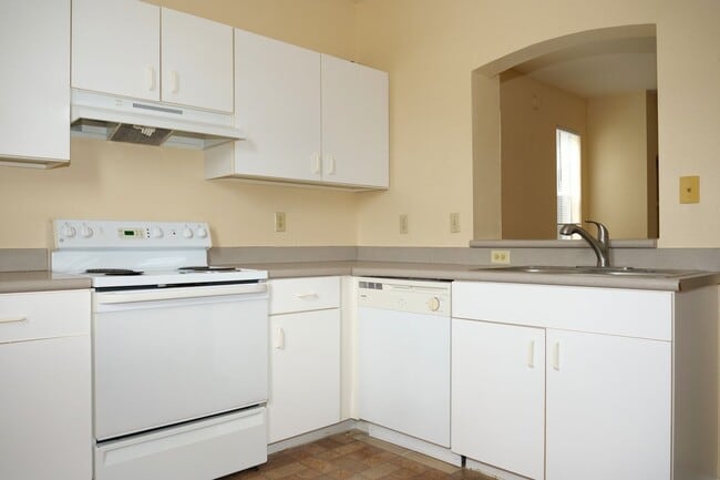 Building Photo - Charming 1 Bedroom, 1 Bath Condo in Beauti...