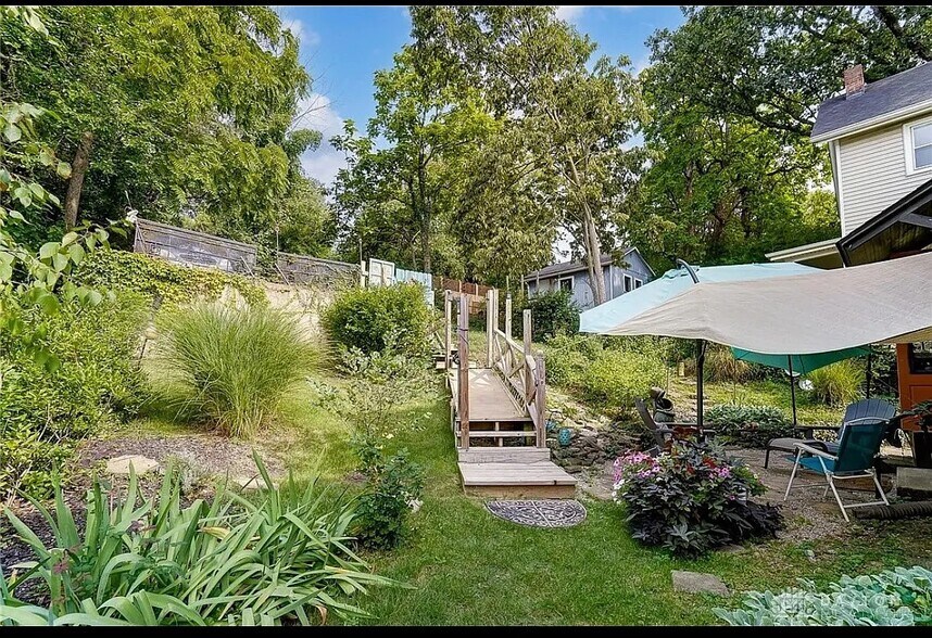 Building Photo - 4816 Eastern Ave