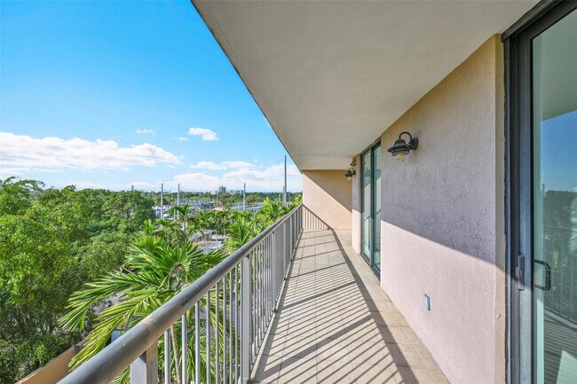 Building Photo - 1690 SW 27th Ave