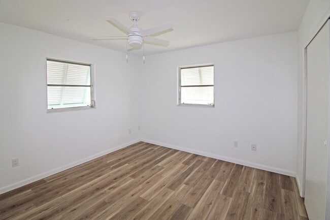 Building Photo - Venice East Annual Home for Rent