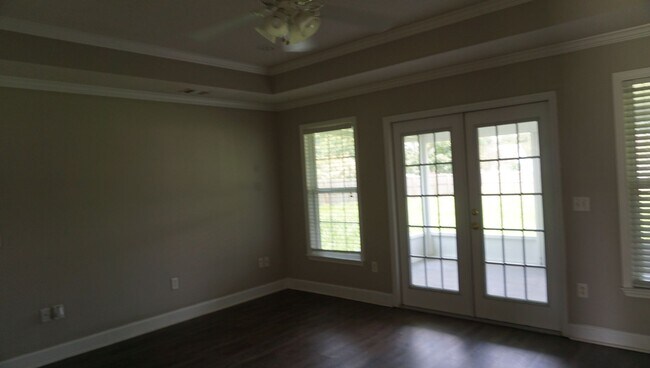 Building Photo - Luxury in Lakeland, GA