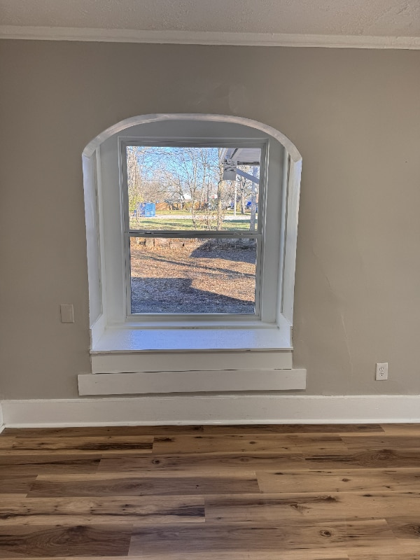 Building Photo - 208 W Brown Ave