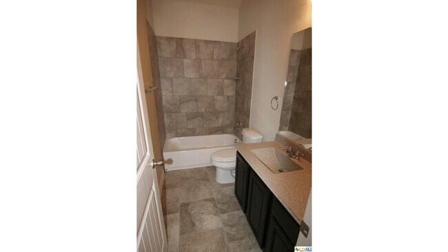 Building Photo - 5633 Briar Fld