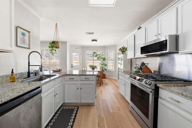 Building Photo - 3600 Malone Dr