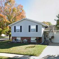 Building Photo - 807 E Elm Dr