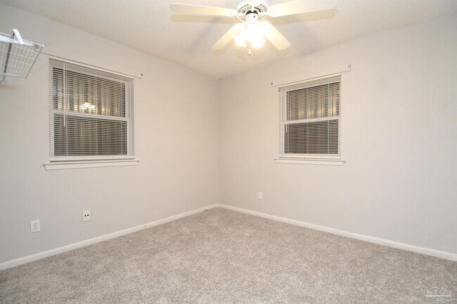 Building Photo - 7190 Pennington Dr