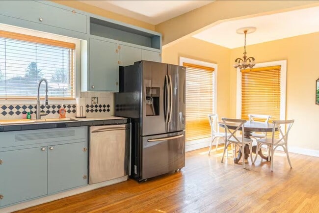 Building Photo - Beautiful 4 Bedroom Rental in Prime East Kalispell Location