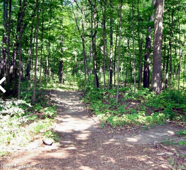 Building Photo - 2736 Barclay Way