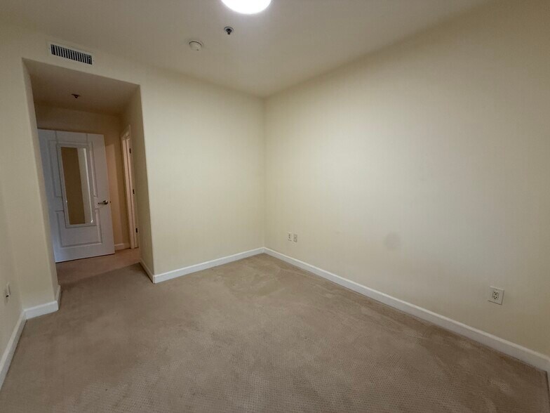 Bedroom 2 - 423 7th St