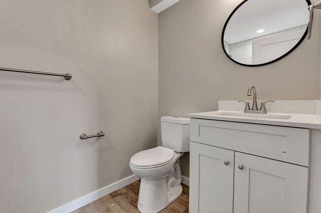 Building Photo - 6919 Montgomery Rd