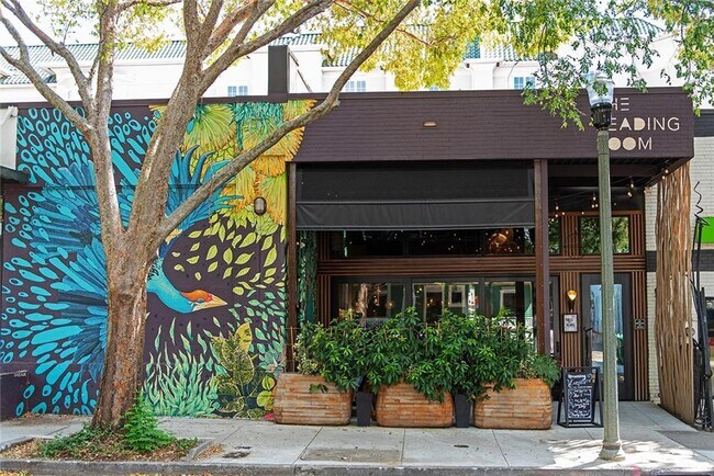 Building Photo - 408 Sycamore Dr