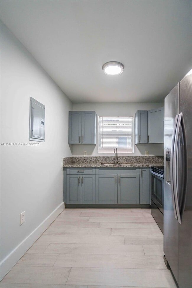 Building Photo - 465 NE 59th St