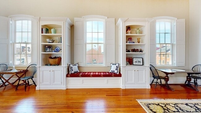 Building Photo - 39 State St