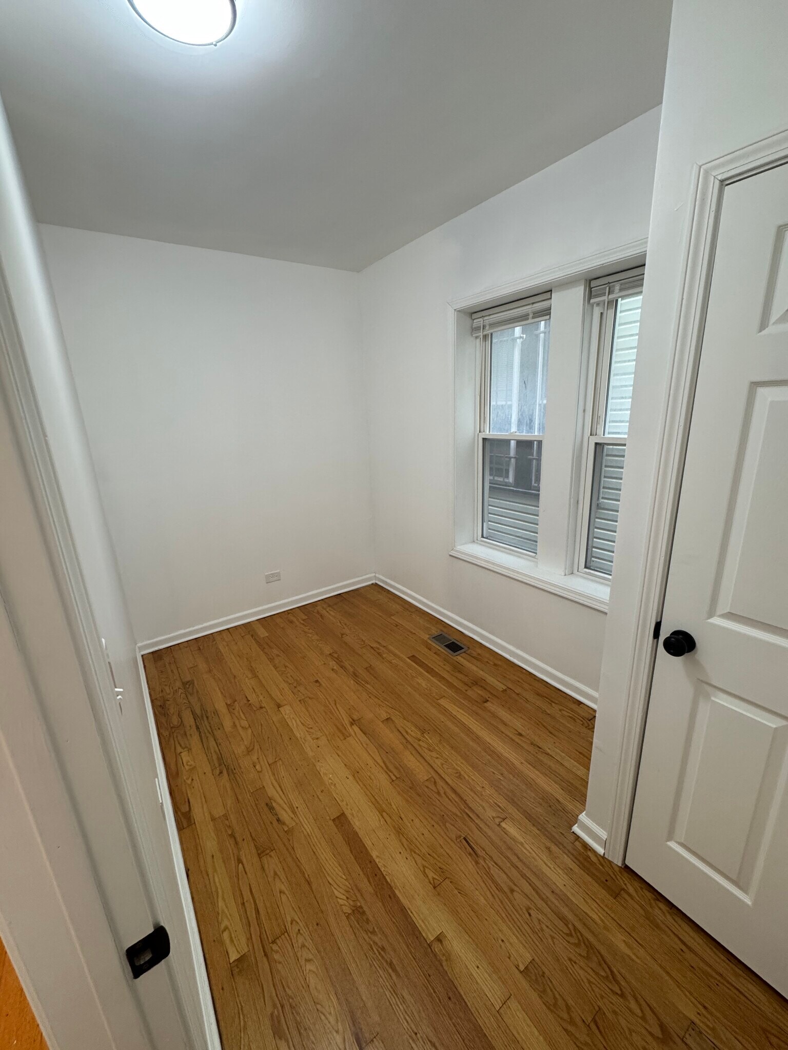 Building Photo - 6838 S King Dr