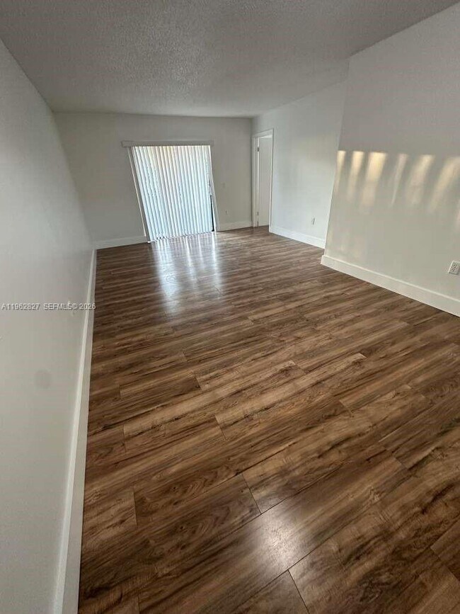 Building Photo - 144 NW 91st Ave