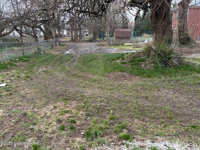 Building Photo - 2122 W Jefferson St