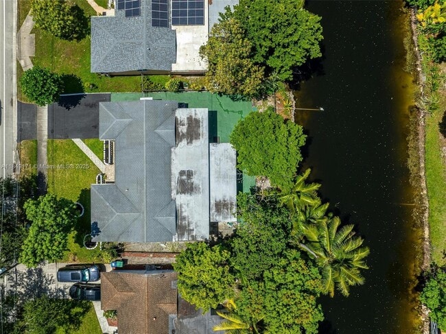 Building Photo - 1420 NW 56th Ave