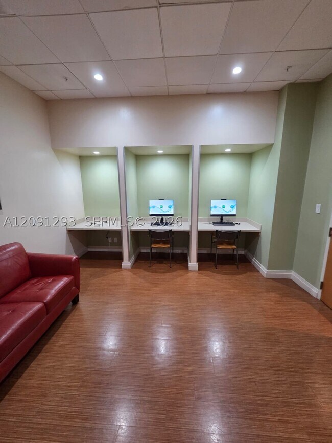 Building Photo - 3801 S Ocean Dr