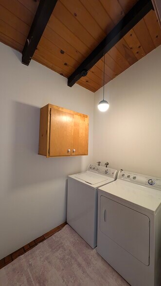 Building Photo - 128 Bothin Rd