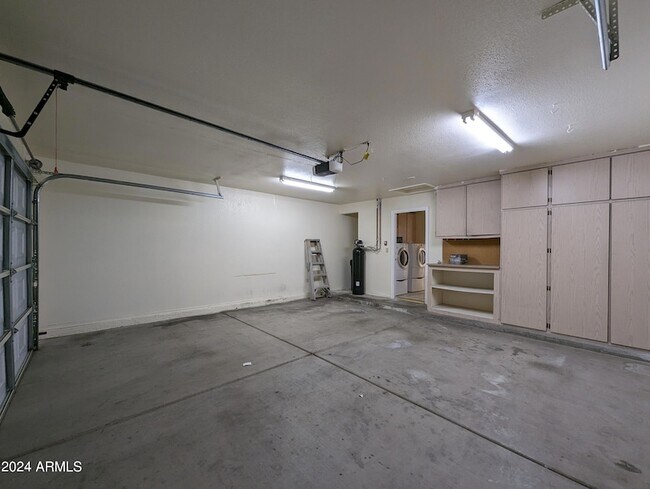 Building Photo - 11941 N 69th Ave