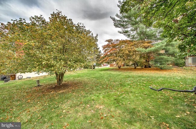 Building Photo - 301 Cherokee Cir