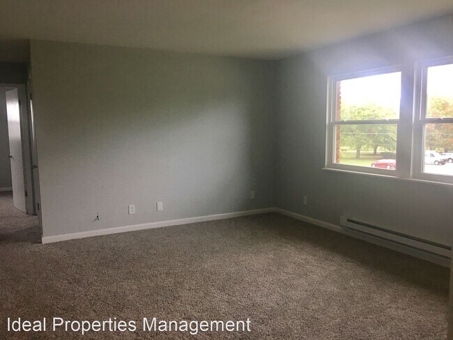 Building Photo - 3343 S 6th St