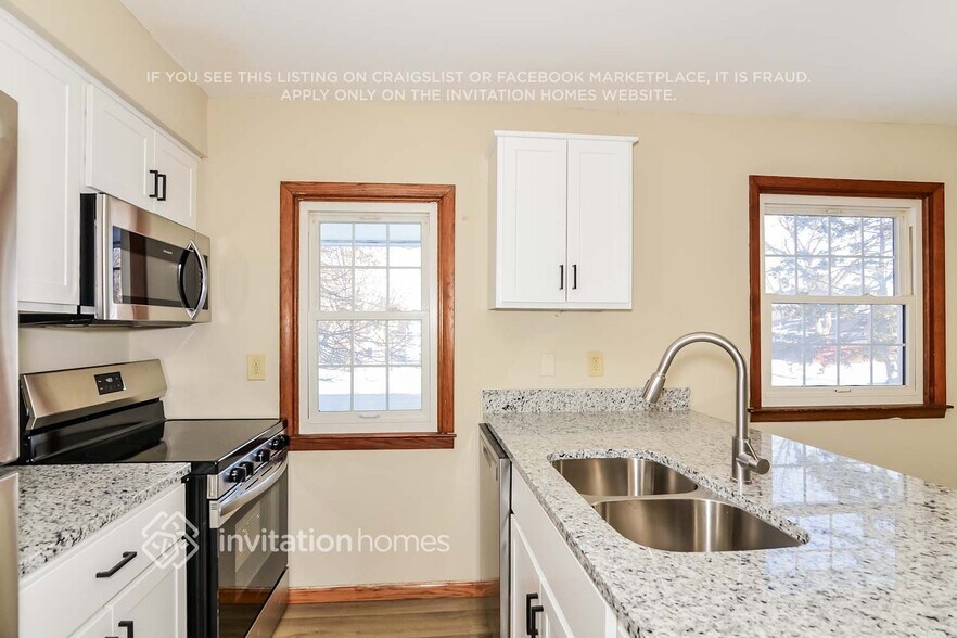 Building Photo - 124 Oakwood Rd