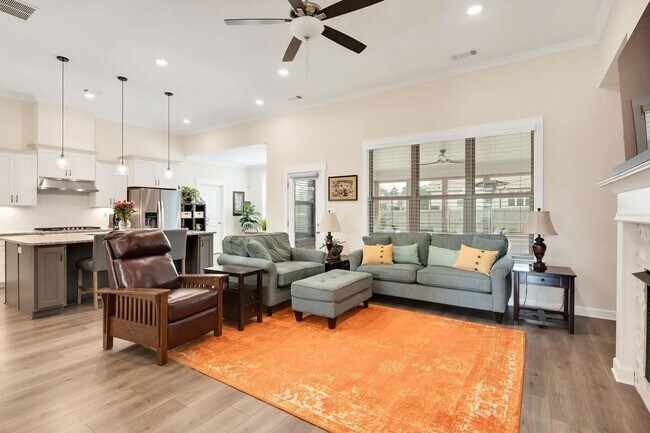 Building Photo - Custom Bartlett Home on Corner Lot with Mo...