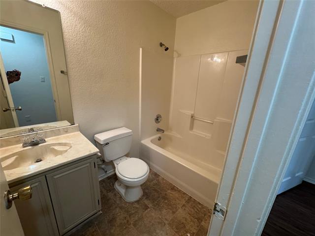 Building Photo - 4024 Periwinkle Dr