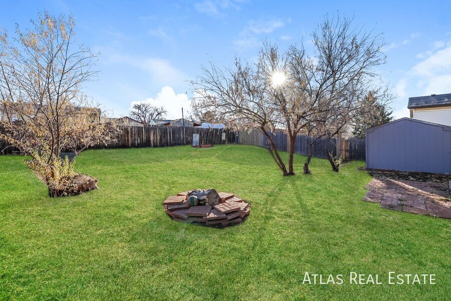 Building Photo - 730 S Oakland St