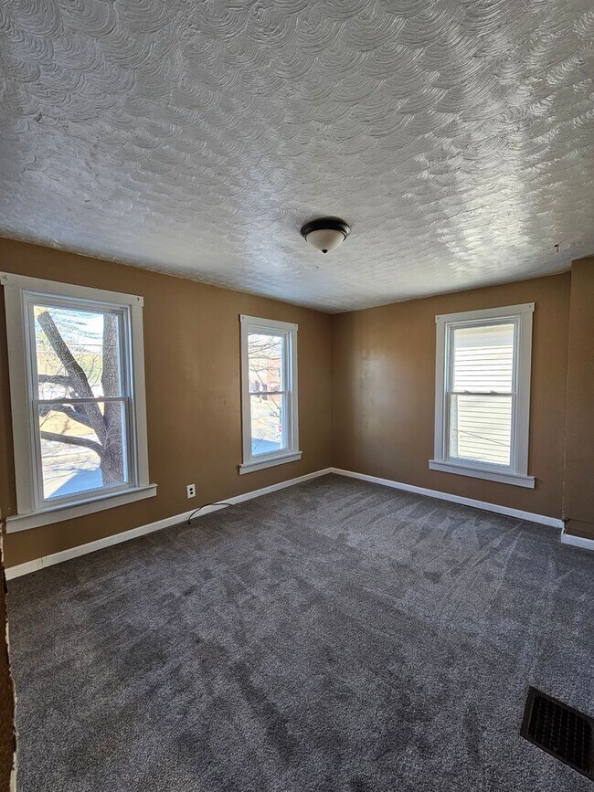 Building Photo - 1308 South Western Avenue