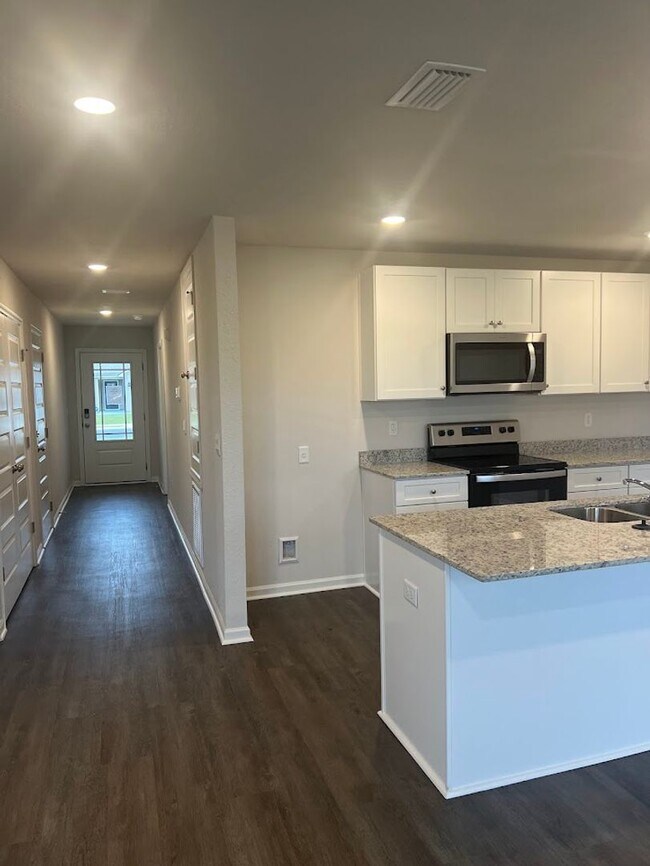 Building Photo - Stonebrooke S/D