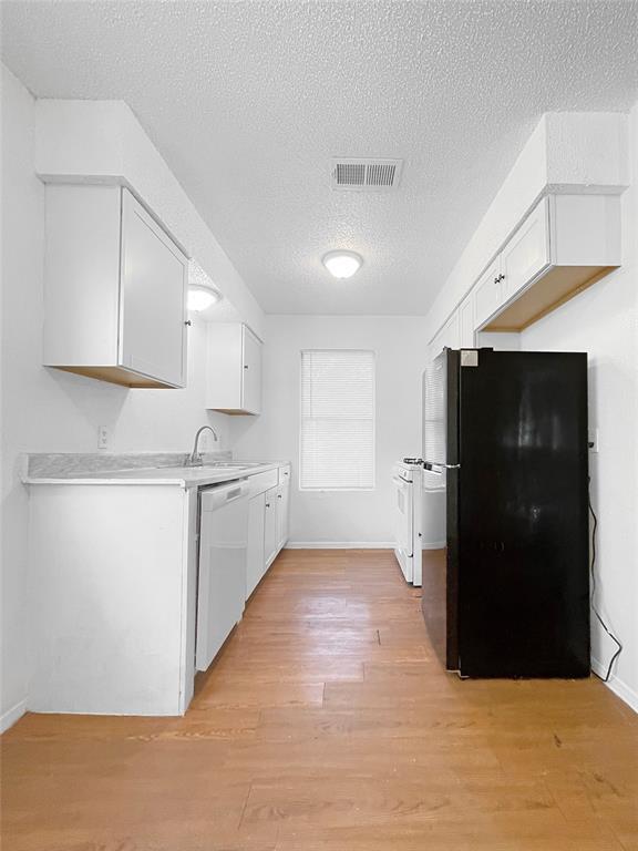 Building Photo - 5002 Weidemar Ln