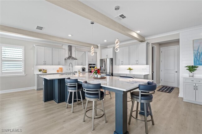 Building Photo - 2033 Grove Dr