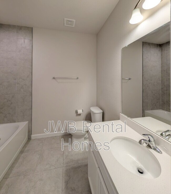 Building Photo - 1411 Tan Tara Trl