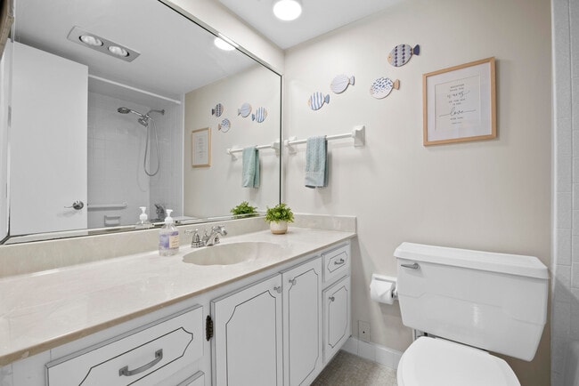 Building Photo - 3300 S Ocean Blvd