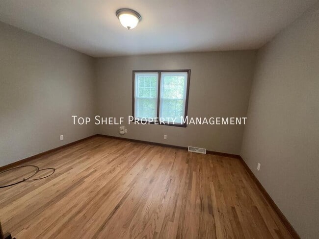 Building Photo - 6103 Dagle Dr
