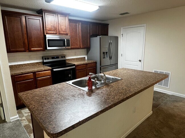 Building Photo - 239 Brooklet Cir