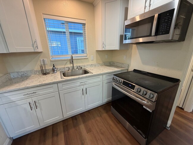 Building Photo - Cozy 2 bedroom Dual Master! Ready for move in! Rent today !