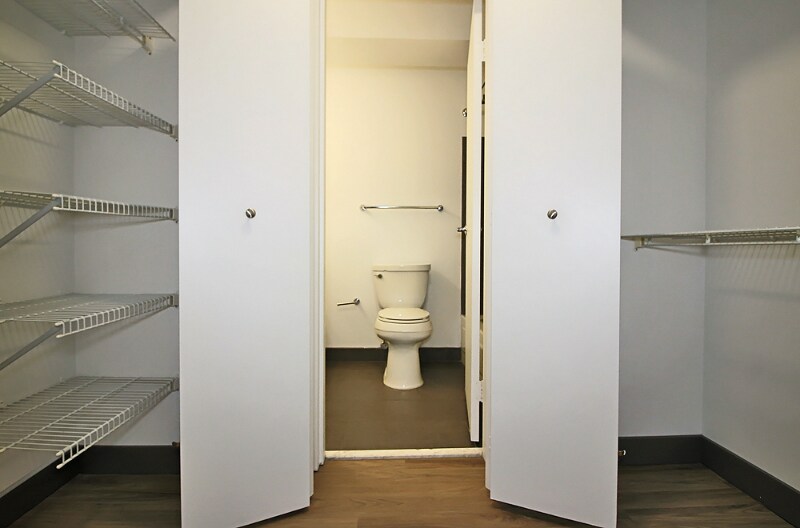 Building Photo - 410 E Ohio St