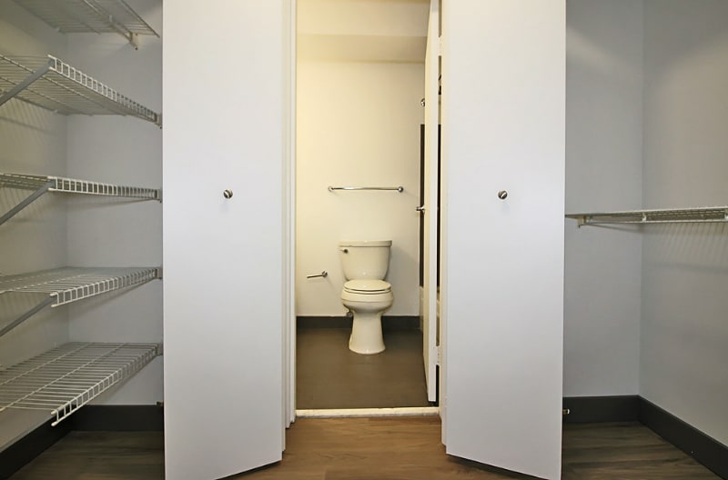 Building Photo - 413 E Ohio St