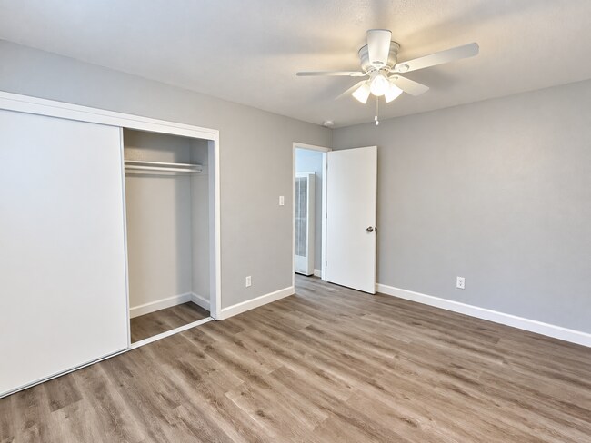 Floorplan - Lone Pine Apartments