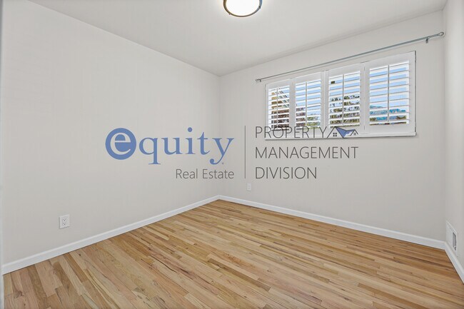 Building Photo - 8894 S 540 E