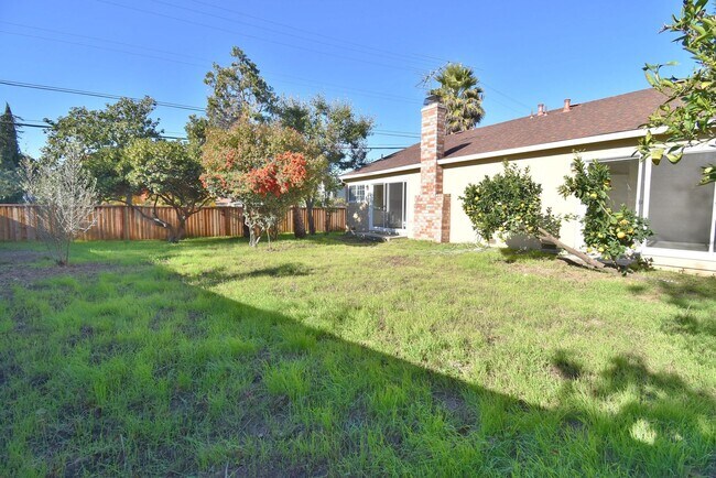 Building Photo - COMING SOON | $4,090 / 4 BR - GORGEOUS REMODELED PARKMONT HOME IN CENTRAL FREMONT