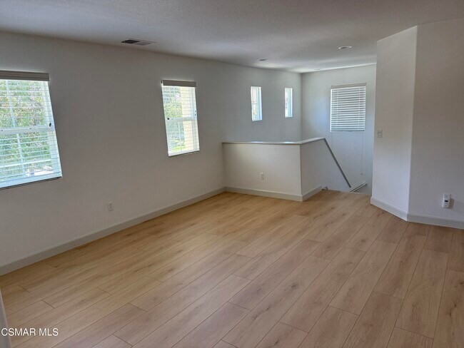 Building Photo - 600 Clearwater Creek Dr