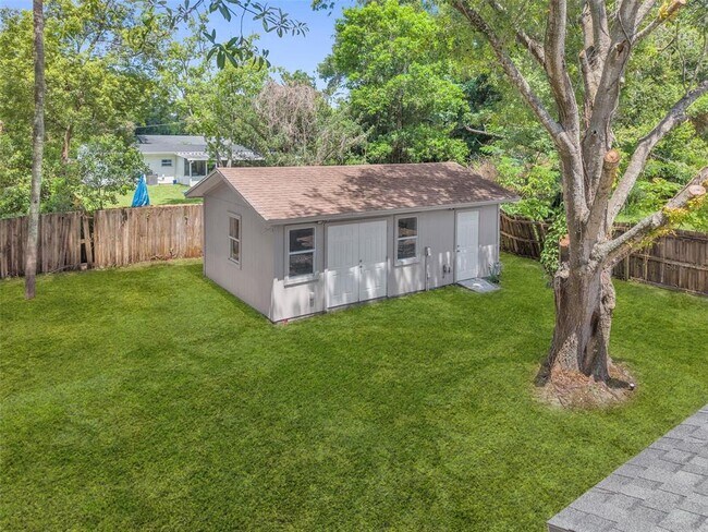 Building Photo - 518 Lavon Dr