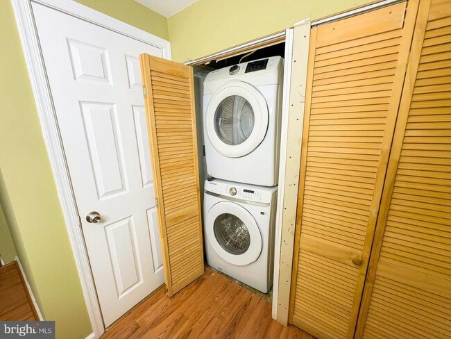 Building Photo - 11803 Drummond Ct